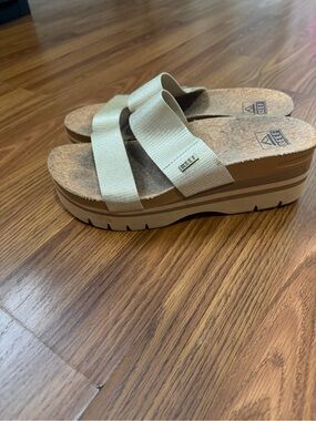 Reef Cushion Vista Platform Gold Metallic Costal Slide Sandal 8